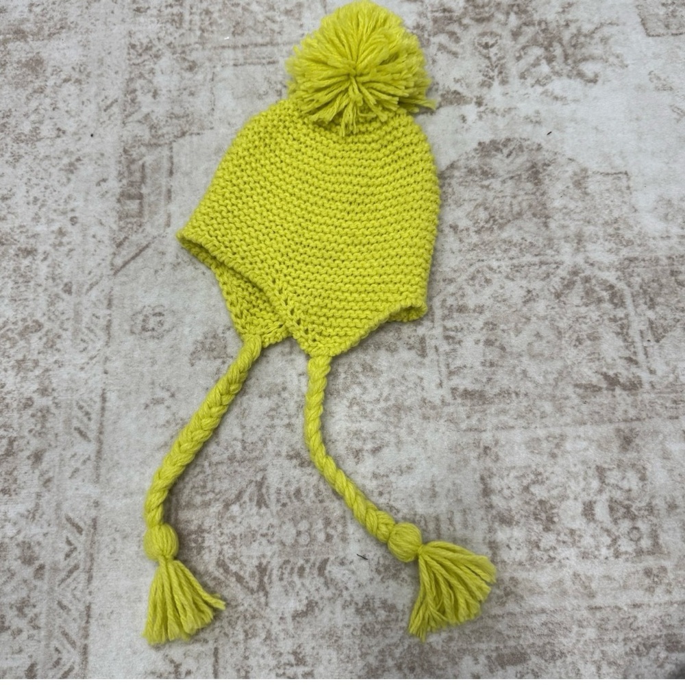 Urban Outfitters Hat Beanie Fitted Womens One Size Yellow Knit Pom Pom Ear Flap